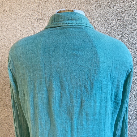 Jen’s Pirate Booty Seafoam Green Gauzey Button Down - Picture 7 of 10